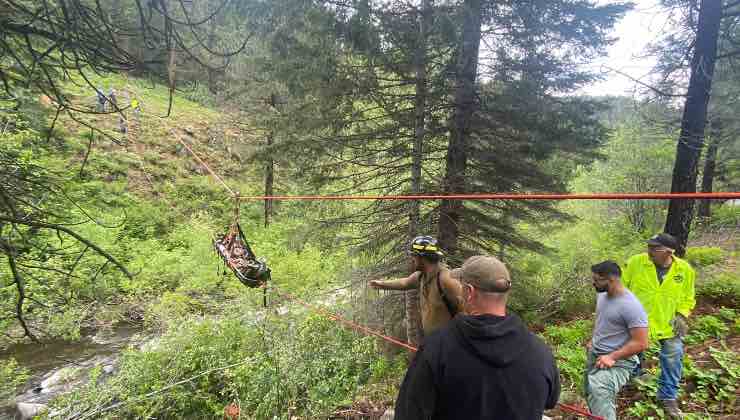 Proprietario del veicolo incidentato tirato fuori dal torrente 